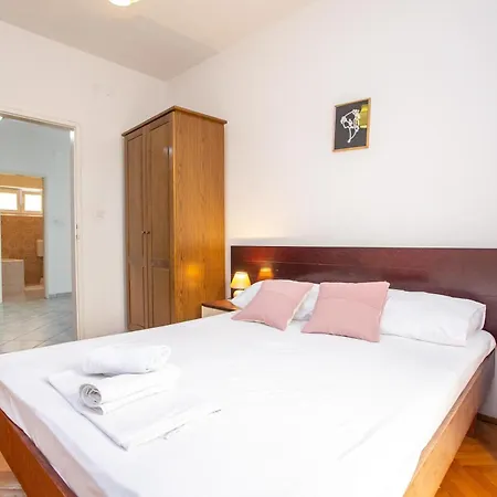 Zora Apartamento Starigrad Paklenica