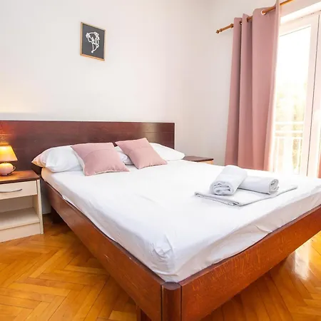 Apartamento Zora Starigrad Paklenica