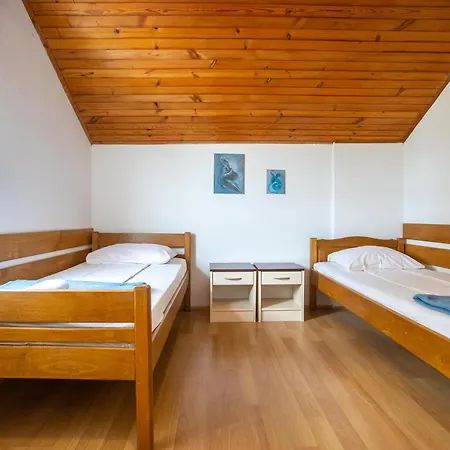 Zora Apartamento Starigrad Paklenica
