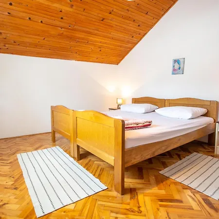 Zora Starigrad Paklenica